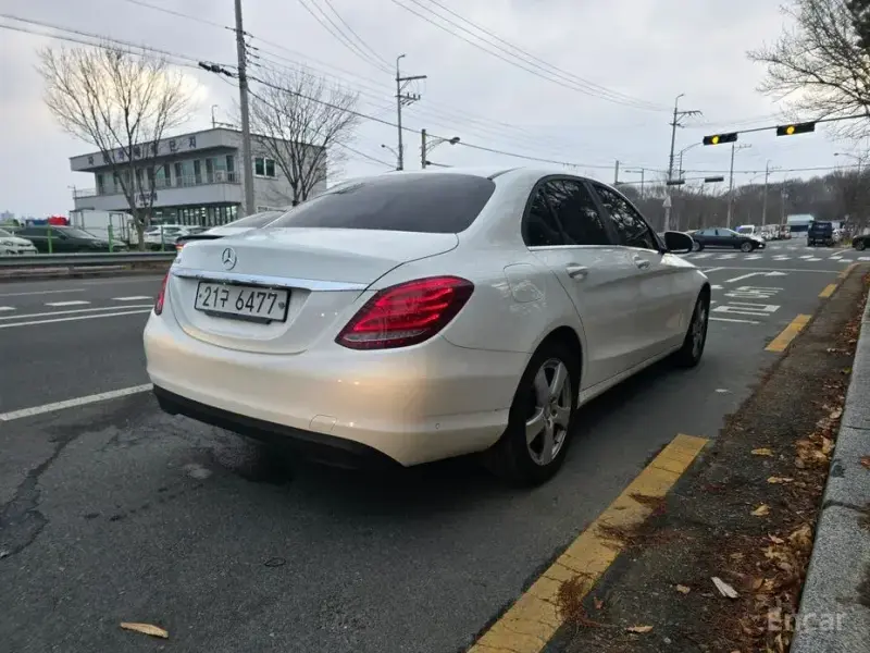 2017 Mercedes-Benz C-Класс с пробегом 92 760 км
