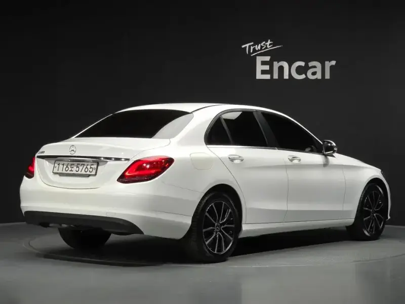 2019 Mercedes-Benz C-Класс с пробегом 22 949 км