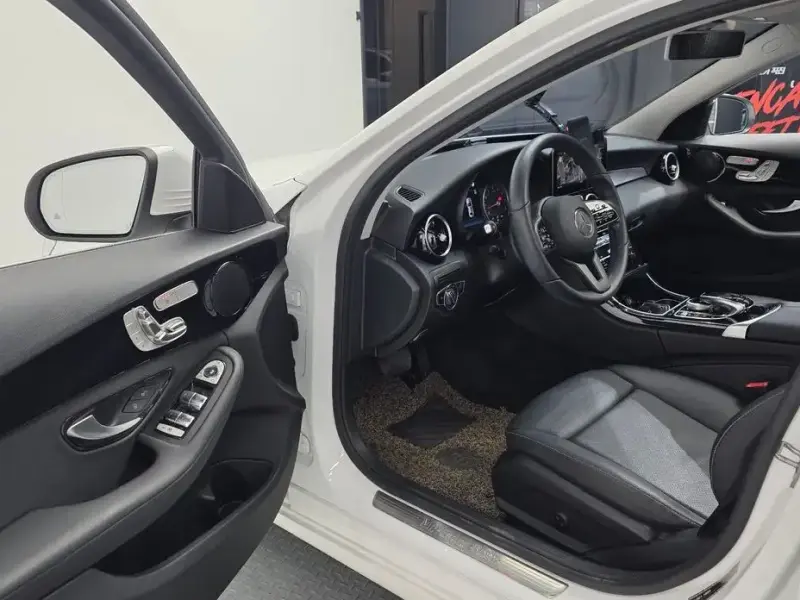 2020 Mercedes-Benz C-Класс с пробегом 75 933 км