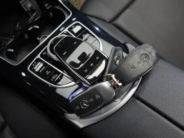 2020 Mercedes-Benz C-Класс с пробегом 75 933 км