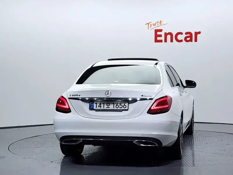 2020 Mercedes-Benz C-Класс с пробегом 52 728 км