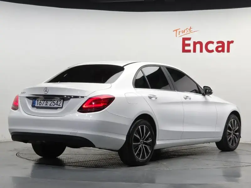 2020 Mercedes-Benz C-Класс с пробегом 58 619 км