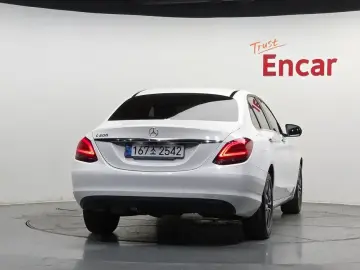 2020 Mercedes-Benz C-Класс с пробегом 58 619 км