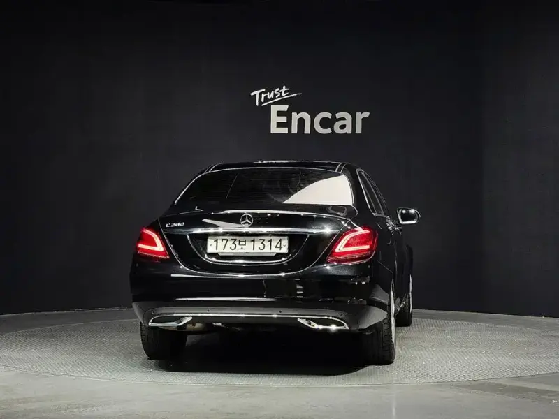 2020 Mercedes-Benz C-Класс с пробегом 92 775 км