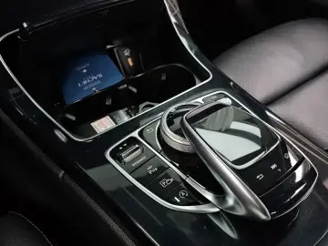 2020 Mercedes-Benz C-Класс с пробегом 92 775 км