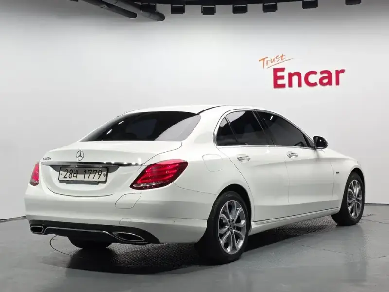 2018 Mercedes-Benz C-Класс с пробегом 65 781 км