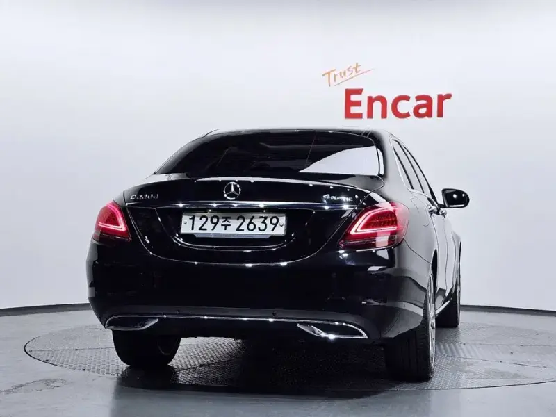 2020 Mercedes-Benz C-Класс с пробегом 63 377 км