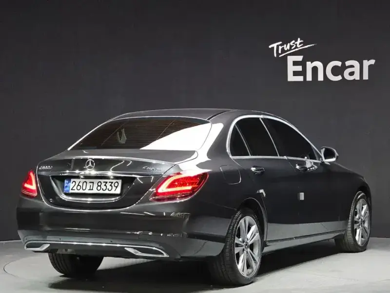 2020 Mercedes-Benz C-Класс с пробегом 117 775 км