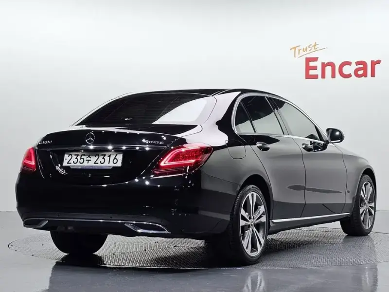 2020 Mercedes-Benz C-Класс с пробегом 65 772 км