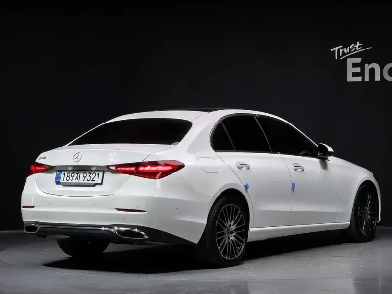 2025 Mercedes-Benz C-Класс с пробегом 2 013 км