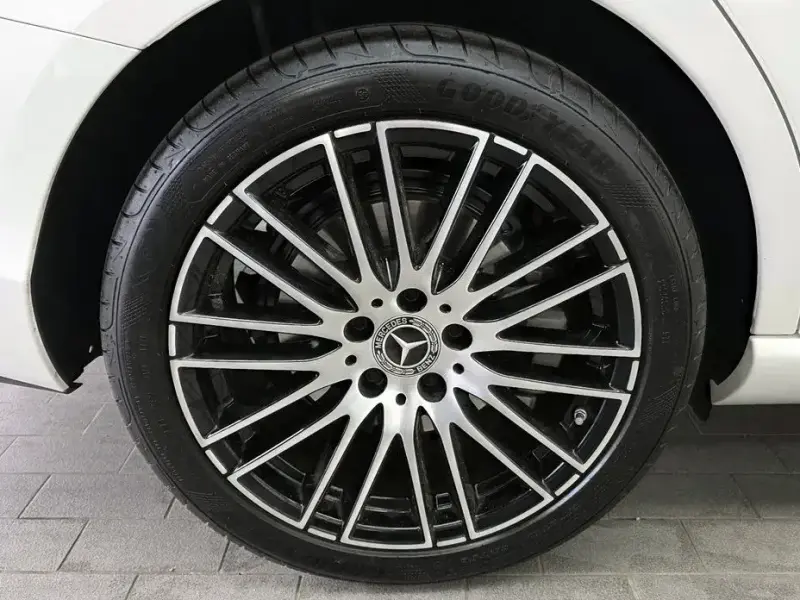 2025 Mercedes-Benz C-Класс с пробегом 2 013 км