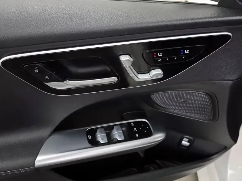 2025 Mercedes-Benz C-Класс с пробегом 2 013 км