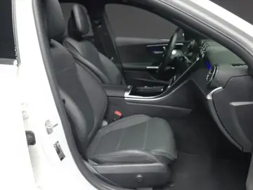 2023 Mercedes-Benz C-Класс с пробегом 16 585 км