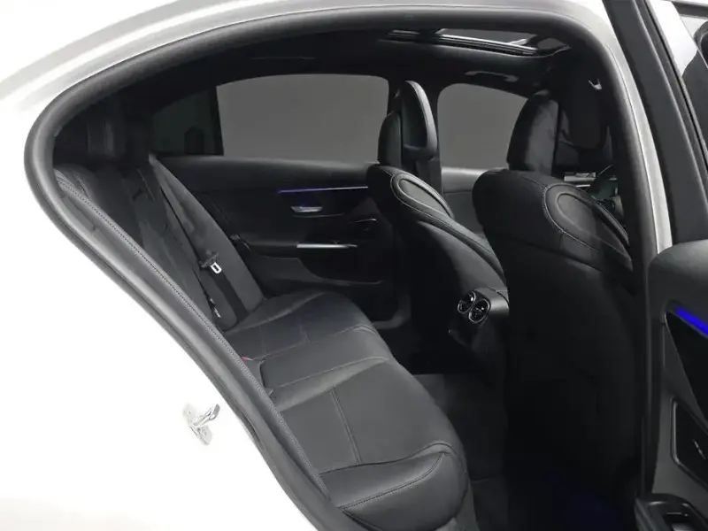 2023 Mercedes-Benz C-Класс с пробегом 16 585 км