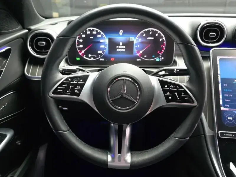 2023 Mercedes-Benz C-Класс с пробегом 16 585 км