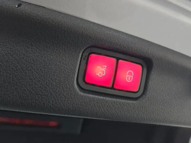 2023 Mercedes-Benz C-Класс с пробегом 33 438 км