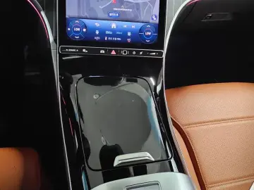 2025 Mercedes-Benz C-Класс с пробегом 7 435 км