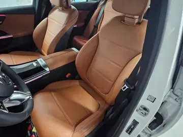 2025 Mercedes-Benz C-Класс с пробегом 7 435 км