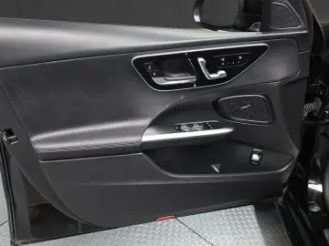 2024 Mercedes-Benz C-Класс с пробегом 32 100 км