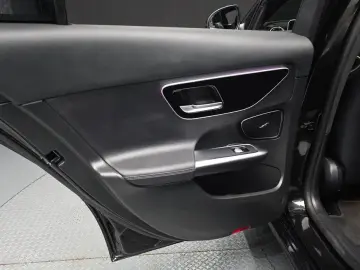 2024 Mercedes-Benz C-Класс с пробегом 32 100 км