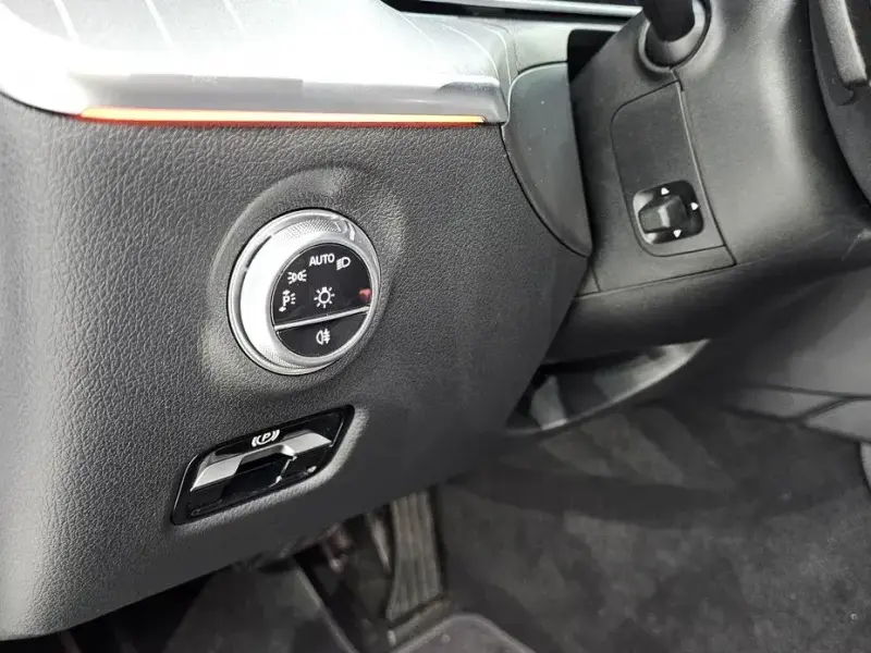 2025 Mercedes-Benz C-Класс с пробегом 2 406 км