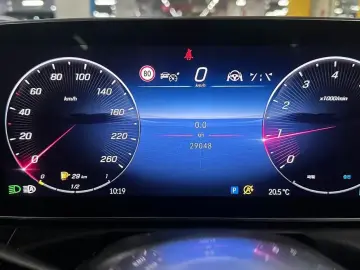 2024 Mercedes-Benz C-Класс с пробегом 29 048 км