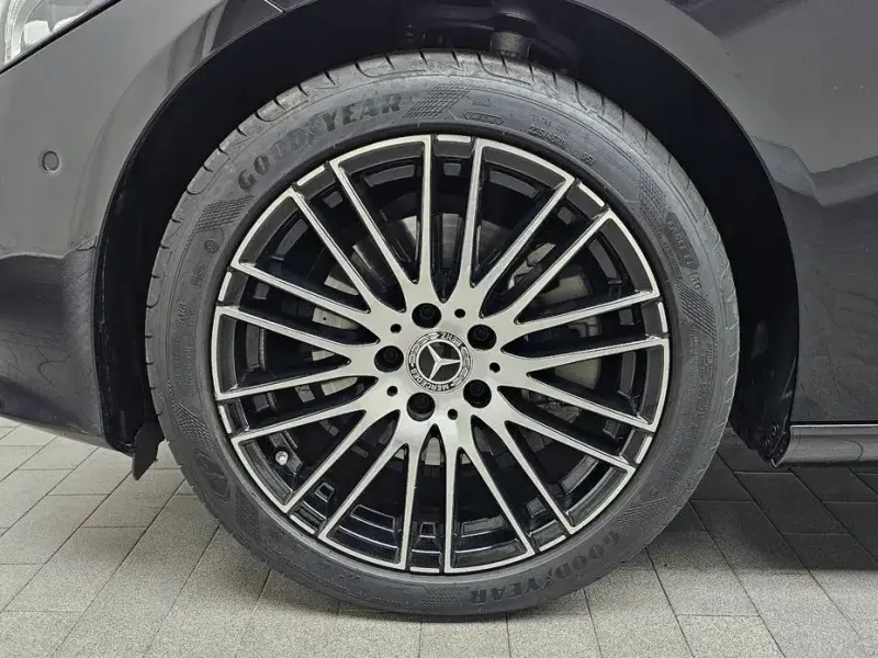 2025 Mercedes-Benz C-Класс с пробегом 9 088 км