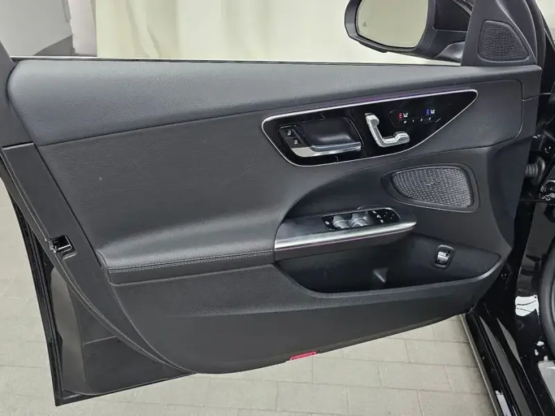 2025 Mercedes-Benz C-Класс с пробегом 9 088 км