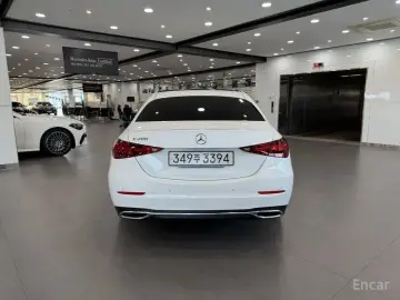 2024 Mercedes-Benz C-Класс с пробегом 12 617 км