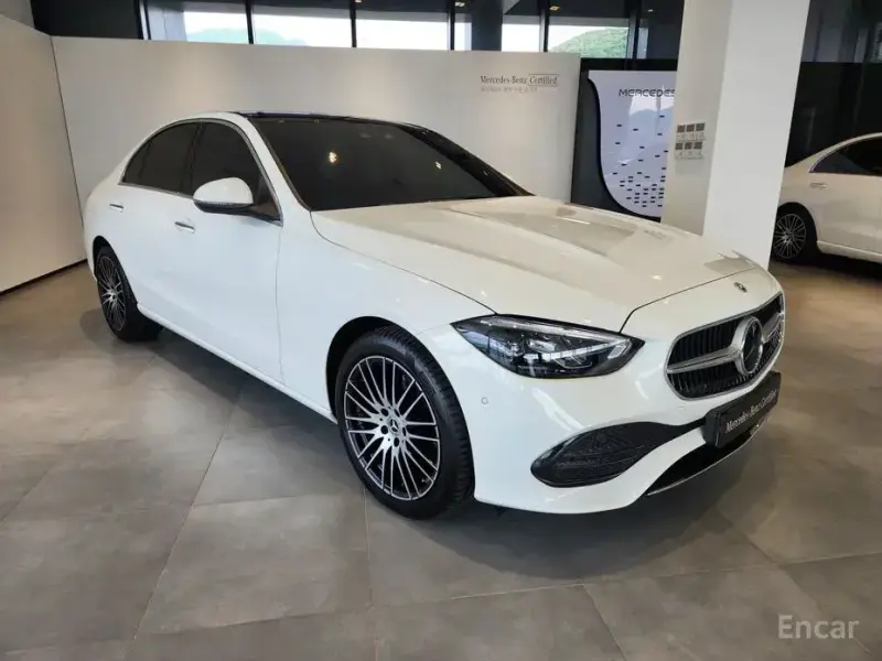 2025 Mercedes-Benz C-Класс с пробегом 18 445 км