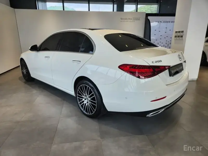 2025 Mercedes-Benz C-Класс с пробегом 18 445 км