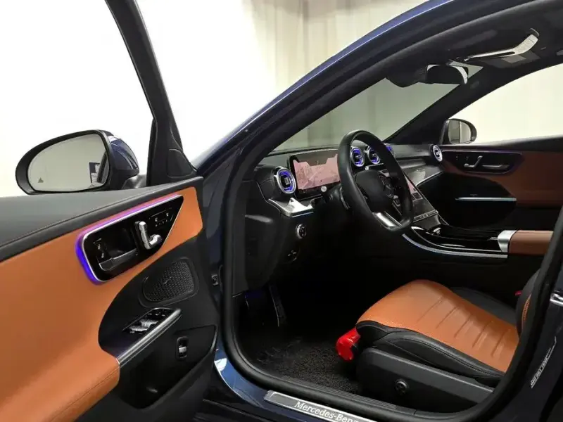 2025 Mercedes-Benz C-Класс с пробегом 4 302 км