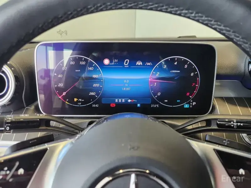 2025 Mercedes-Benz C-Класс с пробегом 18 187 км