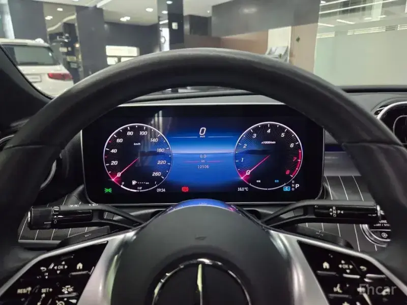 2024 Mercedes-Benz C-Класс с пробегом 12 506 км