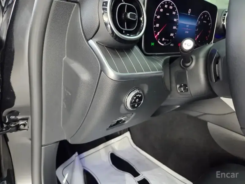 2024 Mercedes-Benz C-Класс с пробегом 12 506 км