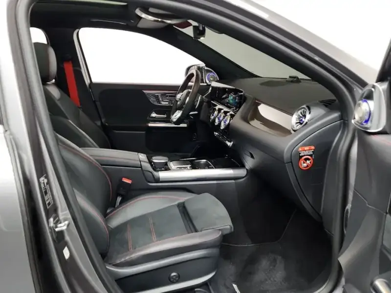 2022 Mercedes-Benz GLA с пробегом 32 220 км