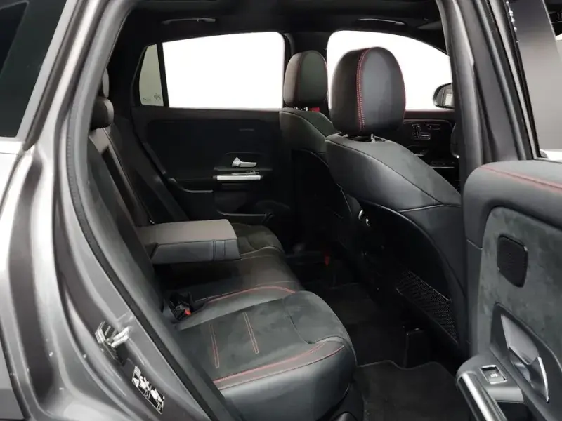 2022 Mercedes-Benz GLA с пробегом 32 220 км