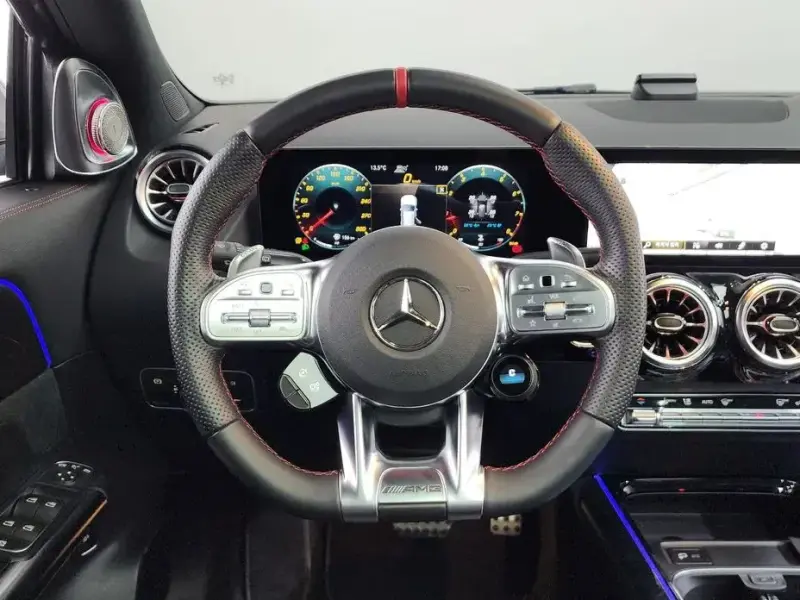 2022 Mercedes-Benz GLA с пробегом 32 220 км