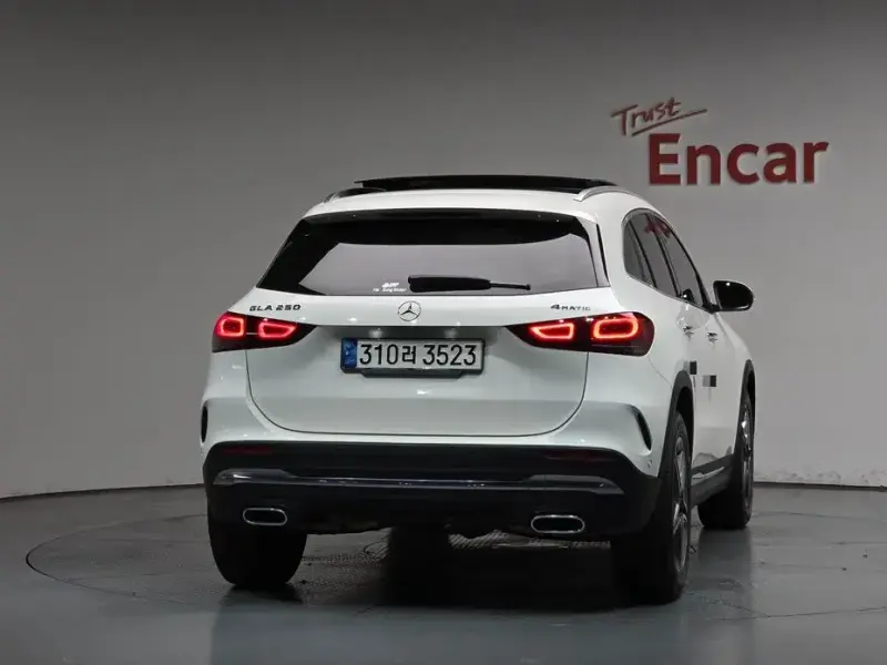 2020 Mercedes-Benz GLA с пробегом 27 747 км