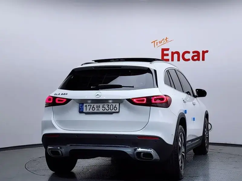 2021 Mercedes-Benz GLA с пробегом 48 833 км