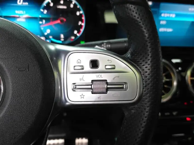 2020 Mercedes-Benz GLA с пробегом 40 980 км