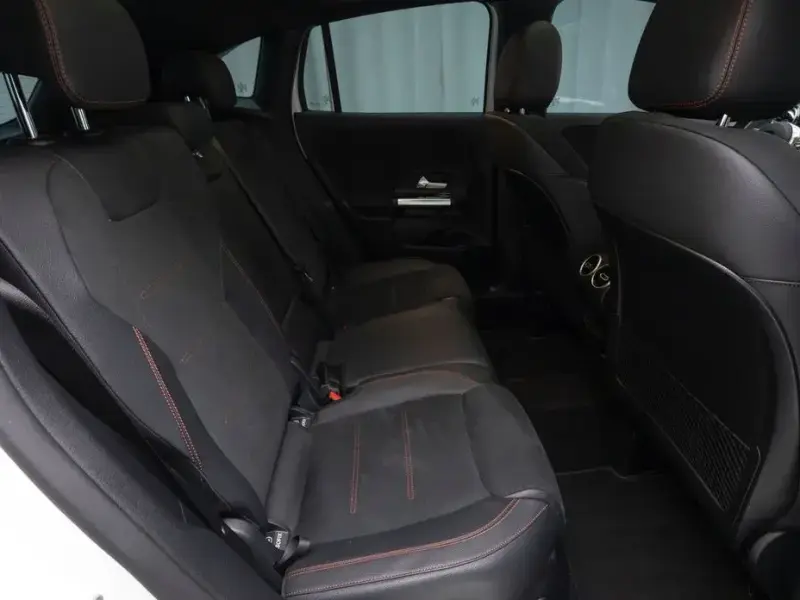 2022 Mercedes-Benz GLA с пробегом 15 392 км
