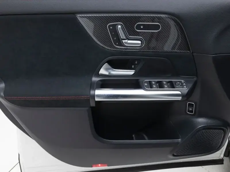 2022 Mercedes-Benz GLA с пробегом 15 392 км