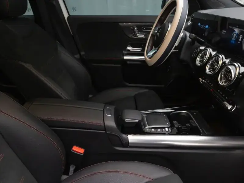 2022 Mercedes-Benz GLA с пробегом 15 392 км