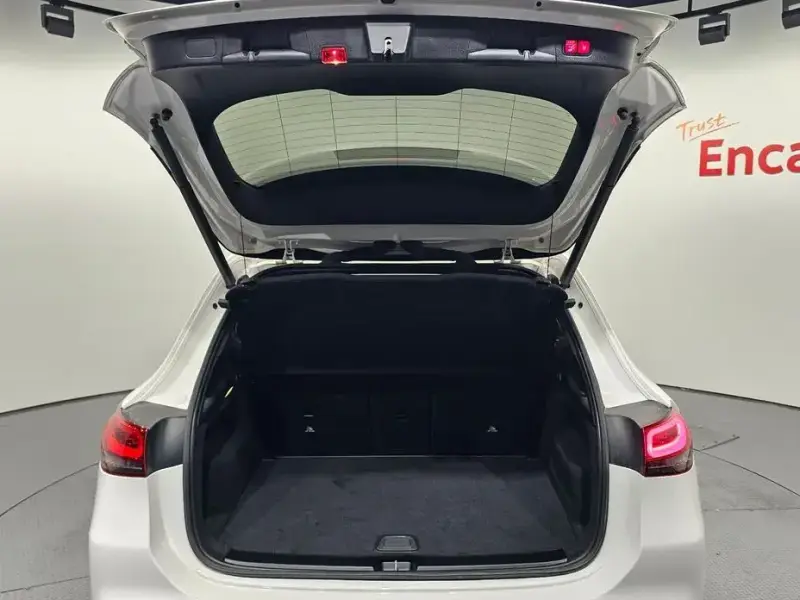 2021 Mercedes-Benz GLA с пробегом 90 594 км
