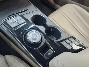 2023 Kia K8 с пробегом 28 462 км