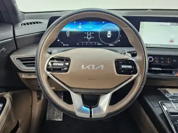 2023 Kia K8 с пробегом 28 462 км