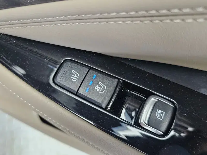 2023 Kia K8 с пробегом 28 462 км