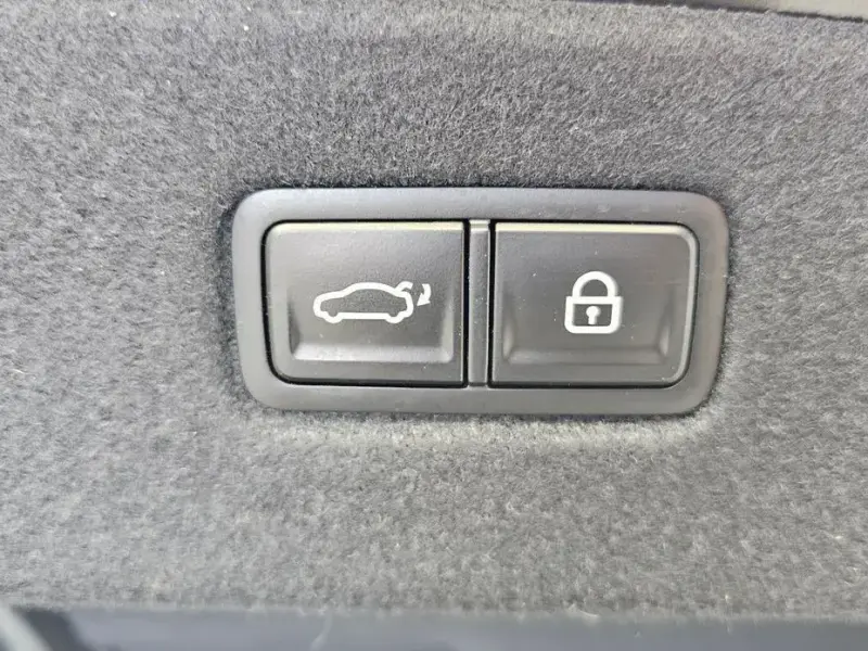 2023 Kia K8 с пробегом 28 462 км