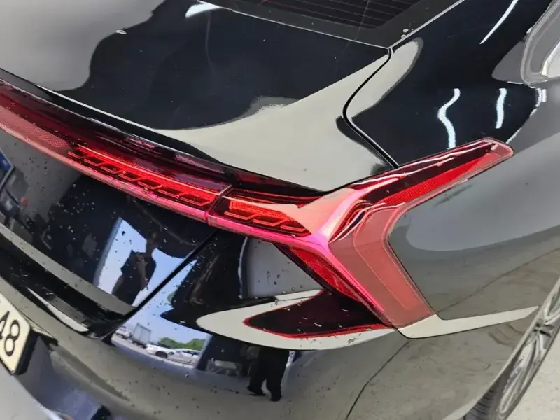 2023 Kia K8 с пробегом 28 462 км